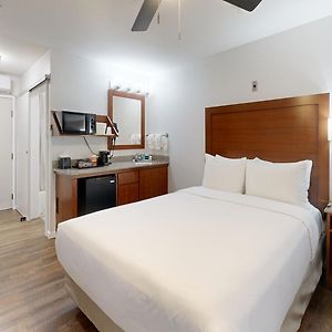 Standard Room Two Double Beds Accessible Tub Non-Smoking